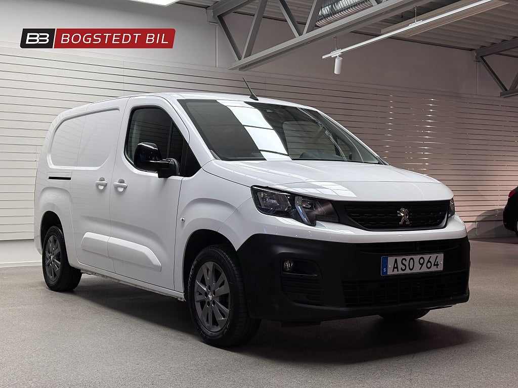 Peugeot Partner L2 Utökad Last Automat 130hk |Drag|B-kamera|Värmare