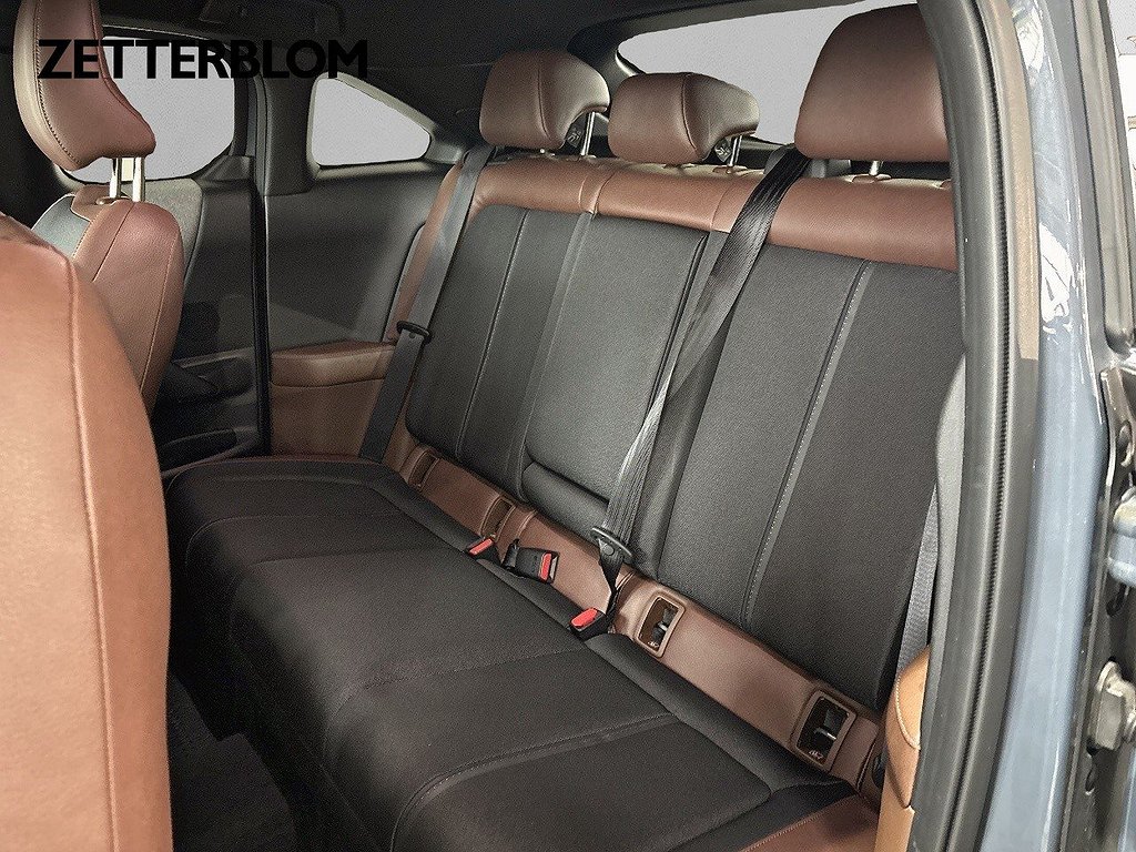 SUV Mazda MX-30 9 av 16