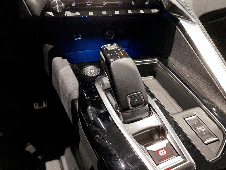 Bild på Peugeot 3008 GT 1.2 PT 130hk Aut - B-KAMERA, CARPLAY