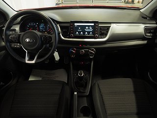 Halvkombi Kia Stonic 12 av 21