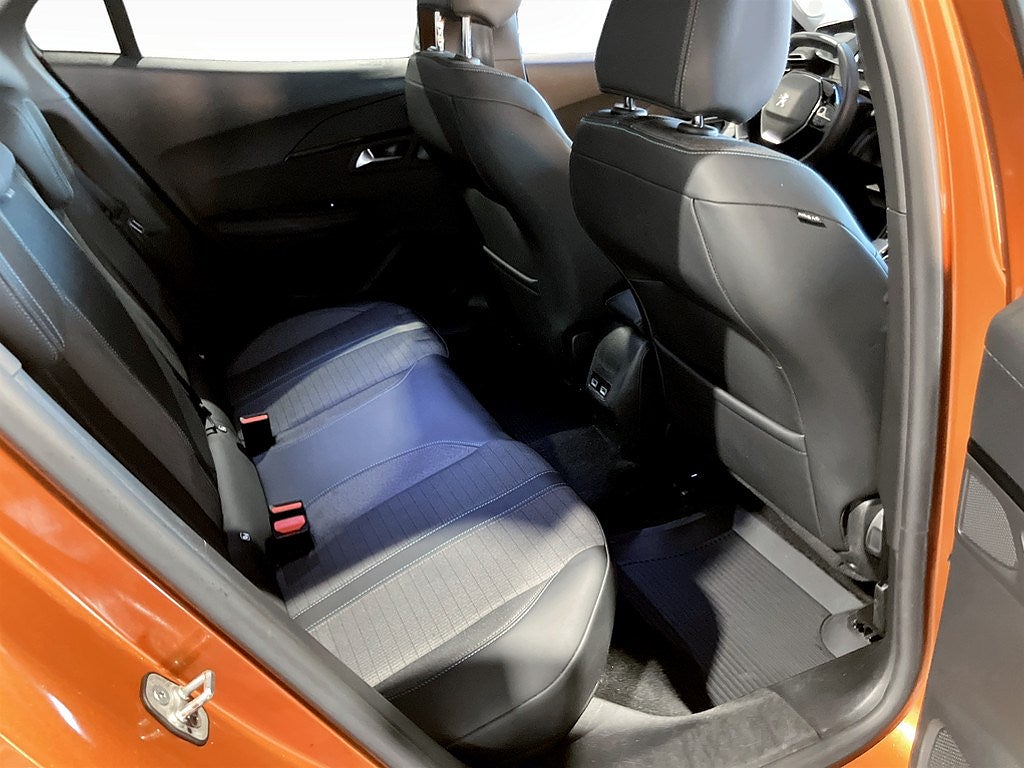 Bild på Peugeot E-2008 Allure Pack 50kWh 136hk Aut - B-KAMERA, CARPLAY