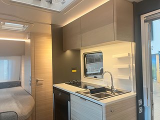 Husvagn, 1-axl Adria 432 PX 11 av 21