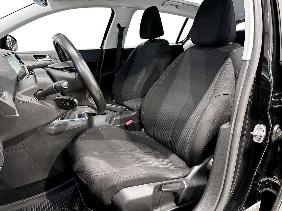 Bild på Peugeot 308 5D Active 1.6 THP 125hk PANORAMA