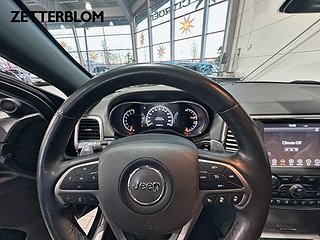 SUV Jeep Grand Cherokee 11 av 17