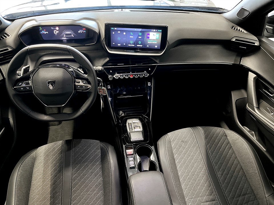 Bild på Peugeot 2008  Allure 1.2 PT 130hk B-KAMERA CARPLAY