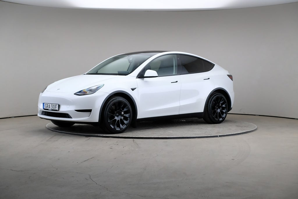 Tesla Model Y Standard Range 299hk Läder