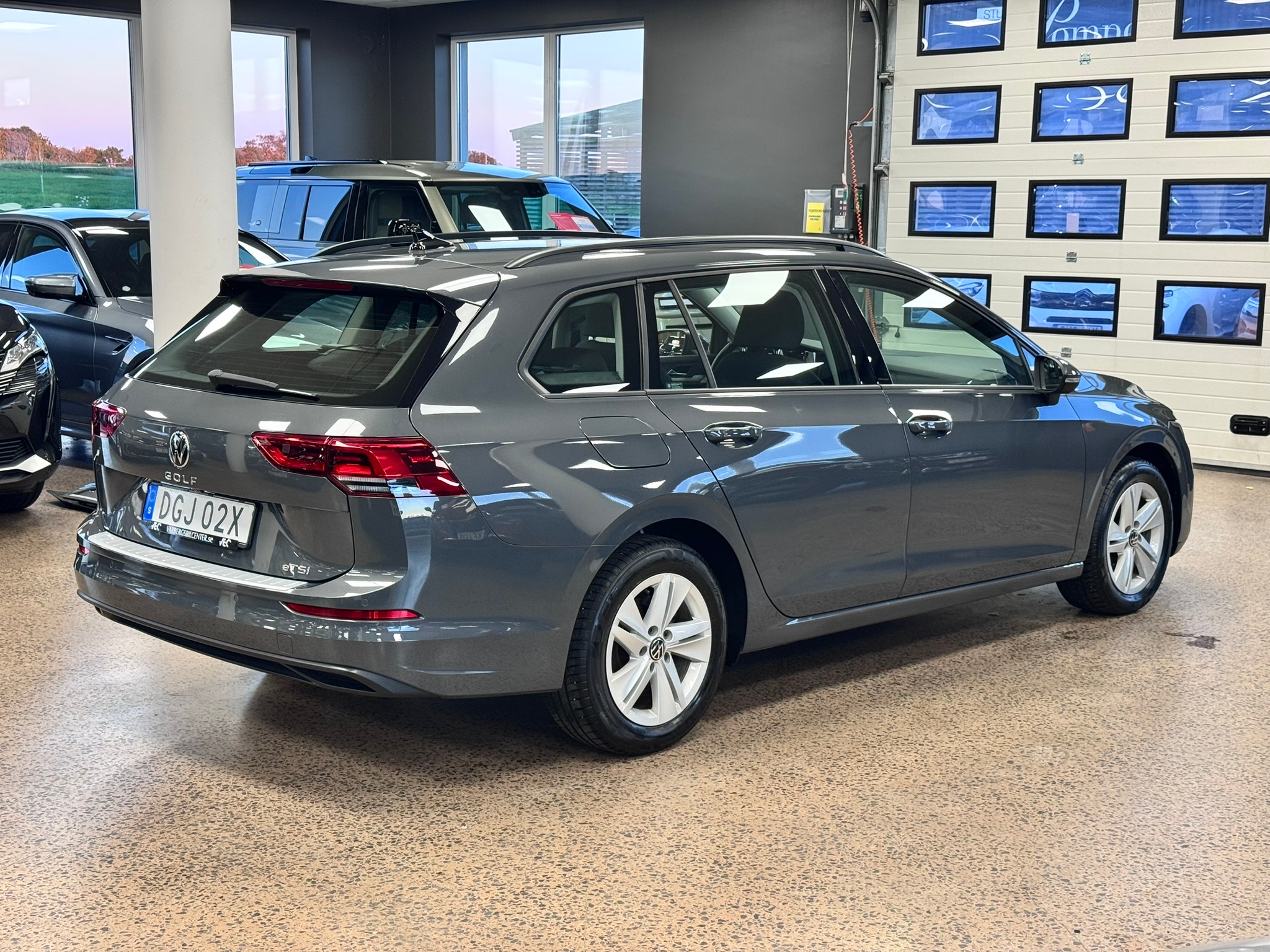 Volkswagen Golf 1.5 eTSI 2023, bild 6/10