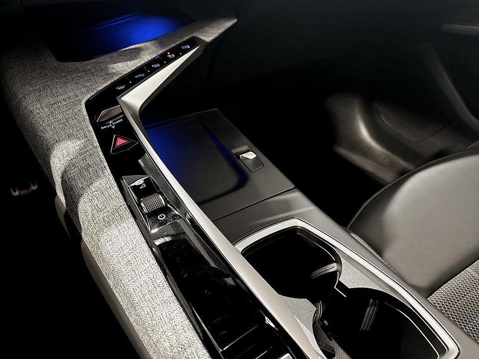 Bild på Peugeot 3008 GT Hybrid 145hk Aut B-KAMERA CARPLAY