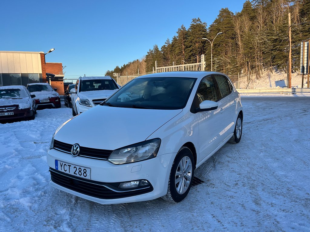 Volkswagen Polo 1.2 TSI 90hk Endast 9600mil Välvårdad Euro 6