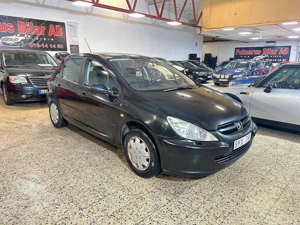 Peugeot 307 2.0 XS Ny Besiktigad & Ny Servad Ny Kamrem 136hk