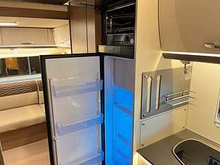 Husbil-halvintegrerad Bürstner Harmony Line T 744 16 av 26