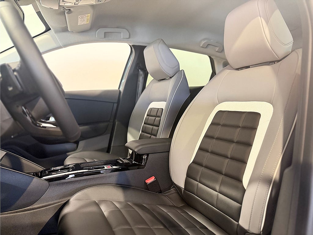 Bild på Citroën C4 Max PureTech 130hk Aut - OMGÅENDE LEVERANS!