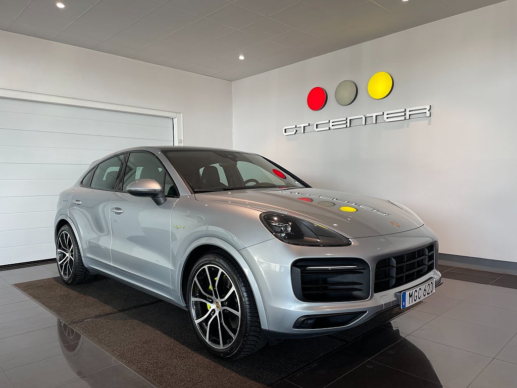 Porsche Cayenne E-Hybrid Coupé Comfort Trailer Head-Up