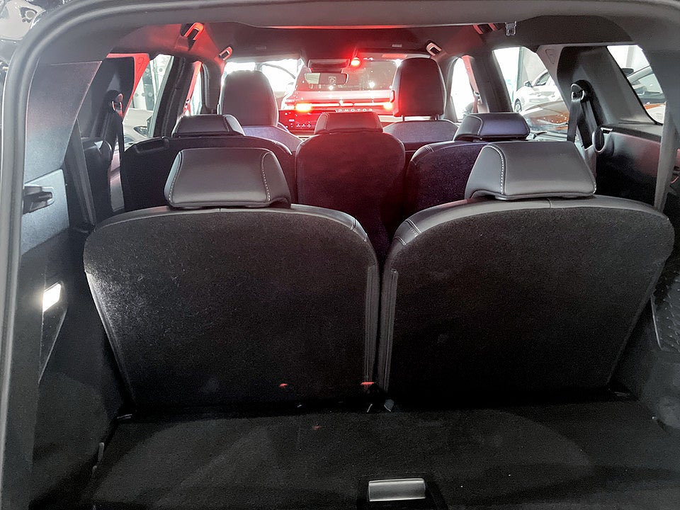 Bild på Peugeot 5008 GT Hybrid 145hk Aut 7-SITS B-KAMERA CARPLAY