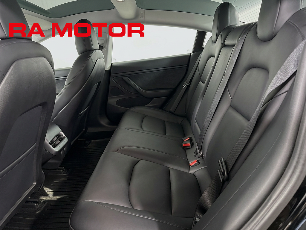 Tesla Model 3 Long Range 440hk AWD | Panorama | Dragkrok | 2021