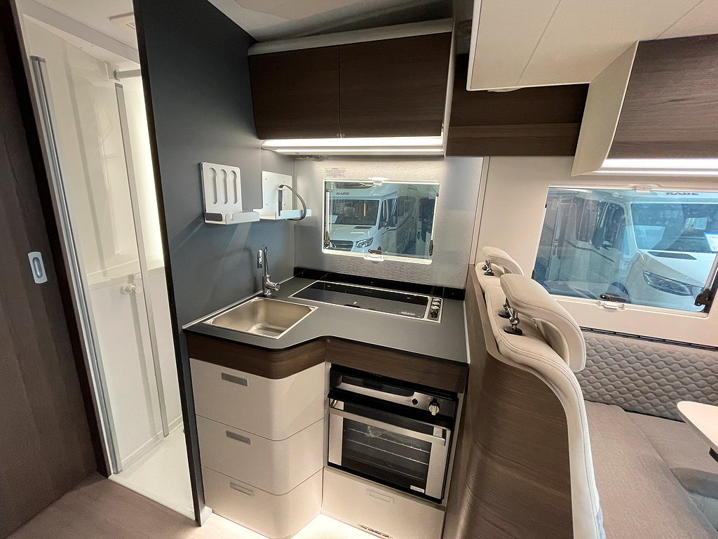 Adria Matrix Supreme 670 SC / ALDE / Taksäng / 5 bältad /Ugn - Adria