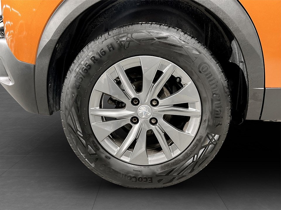 Bild på Peugeot 2008 Active 1.2 PT 130hk Aut - B-KAMERA,P-SENSORER,CARPLAY