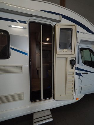 Husbil-halvintegrerad Ahorn 690 Plus 13 av 14