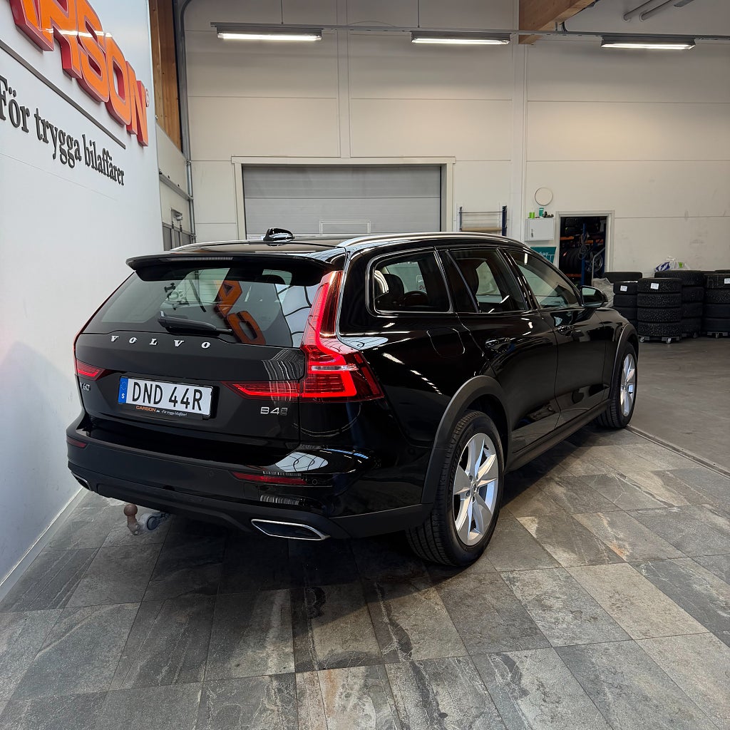 Volvo V60 Cross Country B4 AWD Advanced SE H&K Navigation Backkamera D
