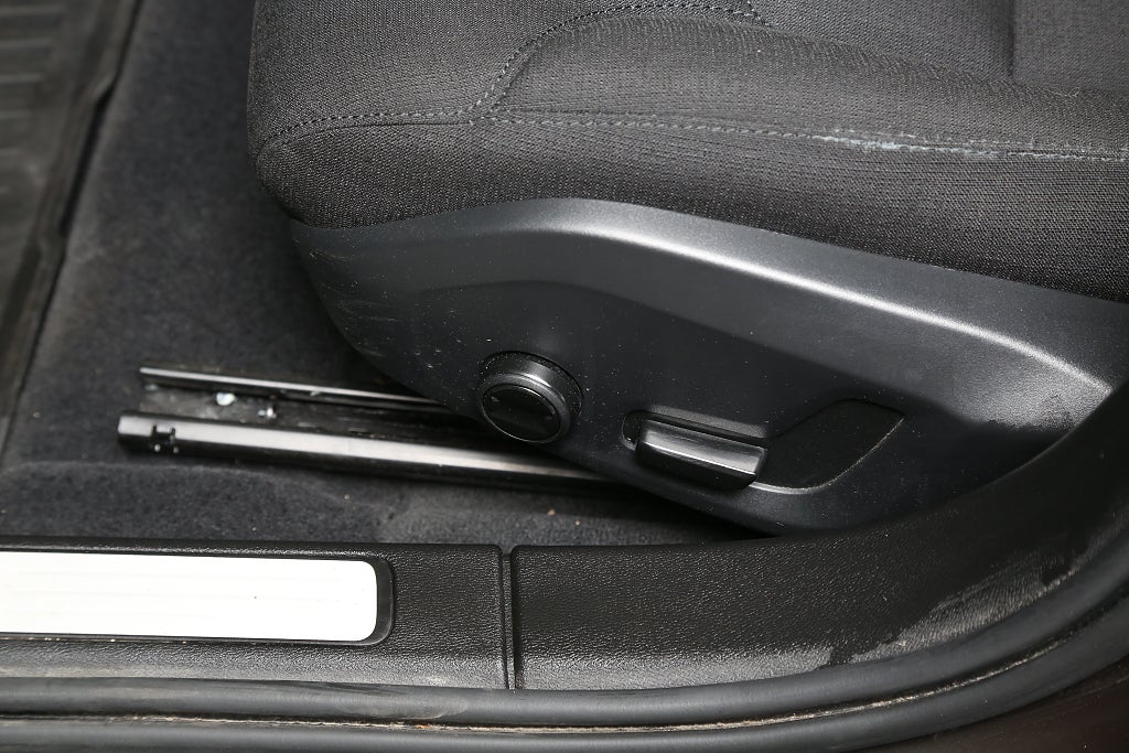 Volvo V60 B4 Diesel 197hk Momentum Aut Navi Kamera VOC Leasbar 2022