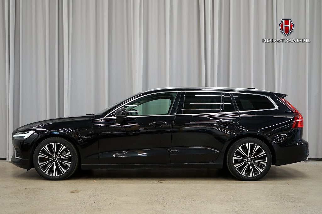 Volvo V60 Recharge T6 AWD Core Drag Värmare Kamera Carplay MOMS