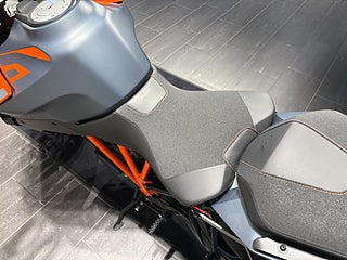 KTM 1290 Super Duke GT/Techpack/Akra/Toppbox