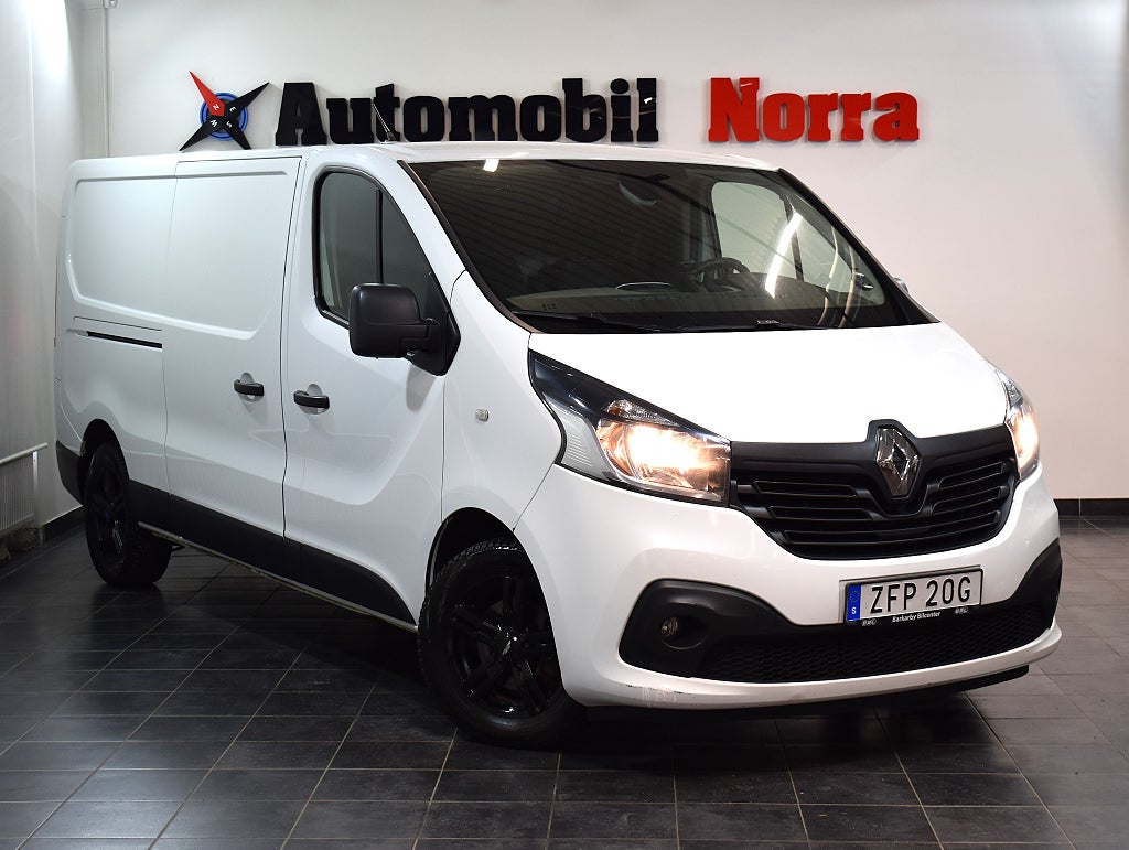 Renault trafic Skåpbil 2.7t 1.6 dCi Moms/Navi/B-Kamera/Dragkrok