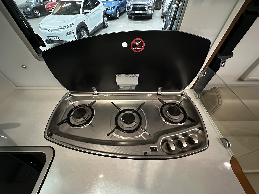 Rapido 7065 F Automat Alde taksäng Låga sängar toa bak thumbnail