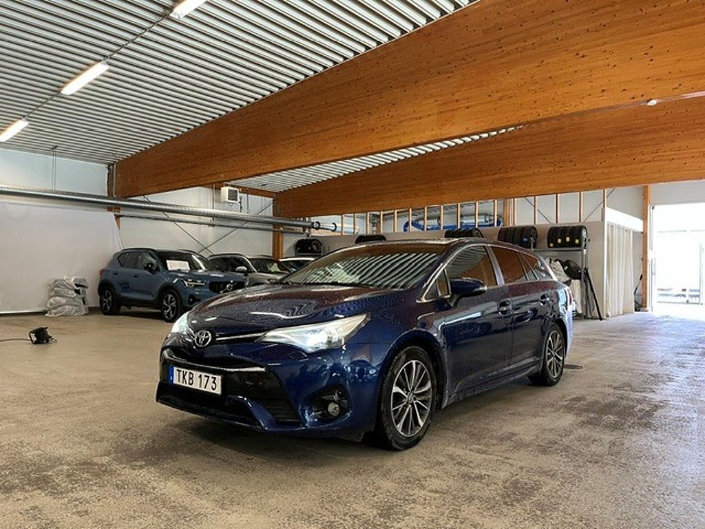 Toyota Avensis 1,8 TOURING Active Plus Drag Vinterhjul Mo...