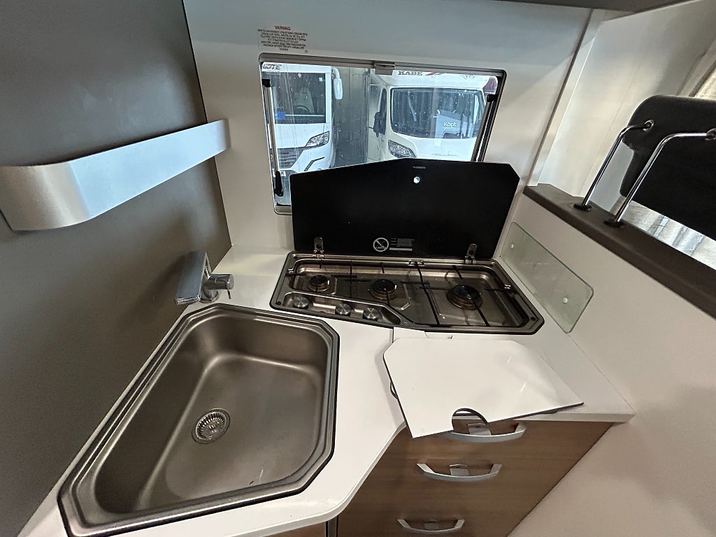 Adria Matrix Nordkapp 670 SL / Alde / Taksäng / Litium / B-kort / Solc - Adria