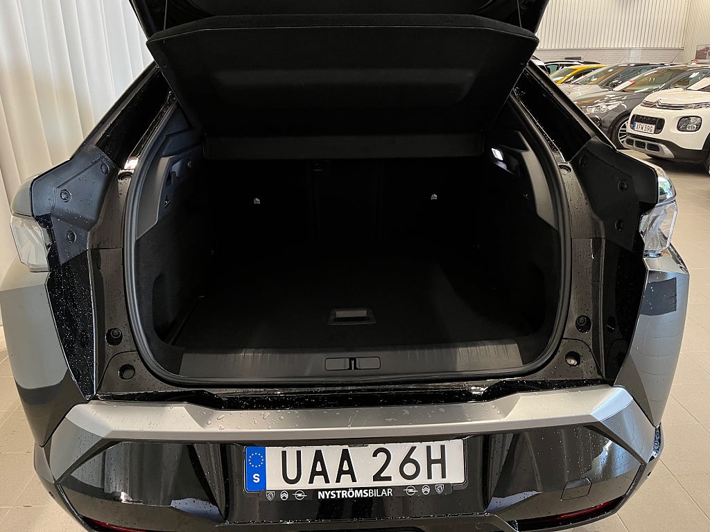 Peugeot E-3008  GT Edition  thumbnail