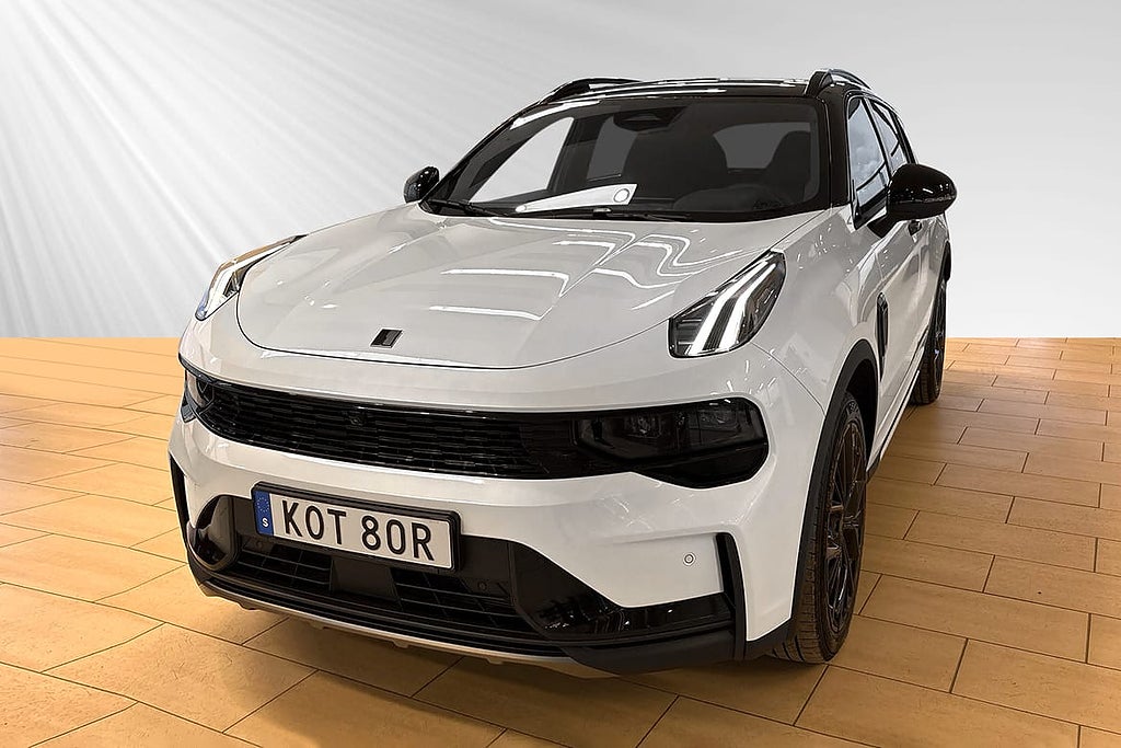 Lynk & Co 01 PHEV More