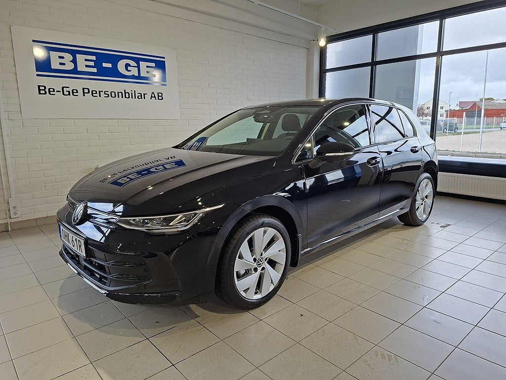 Volkswagen Golf 1.5 eTSI Life Dragkrok Rattvärme | Omgående leverans