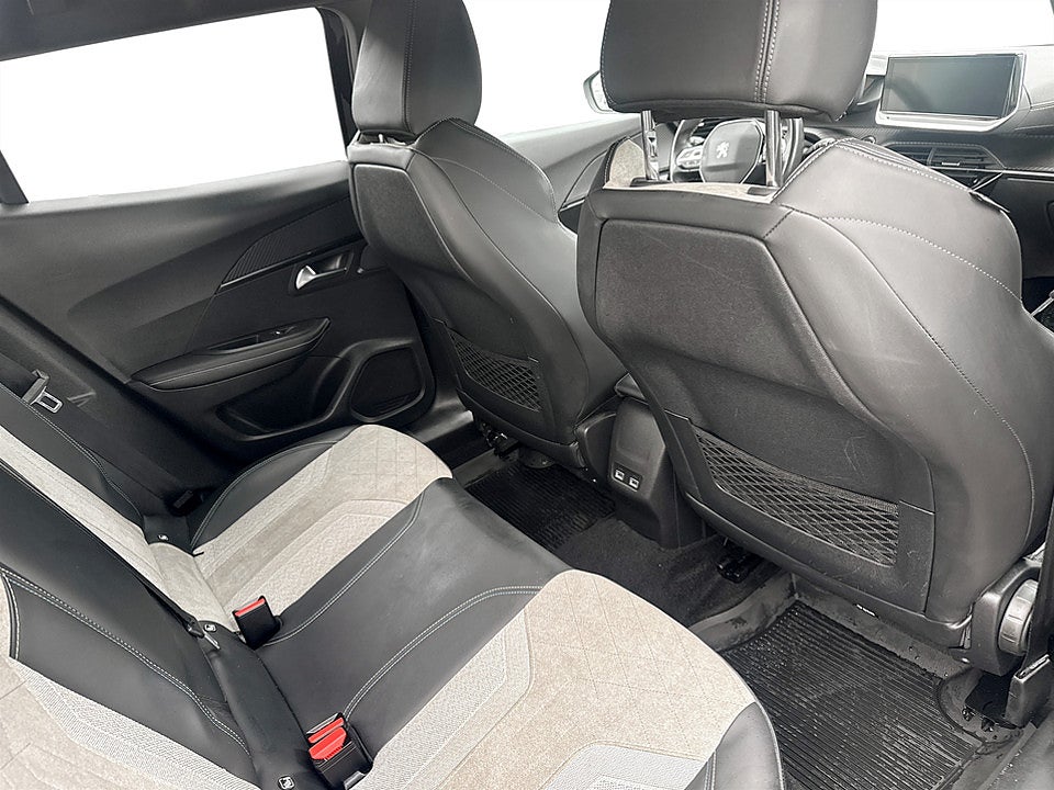 Bild på Peugeot e-2008 GT 50kWh 136hk Aut B-KAMERA CARPLAY