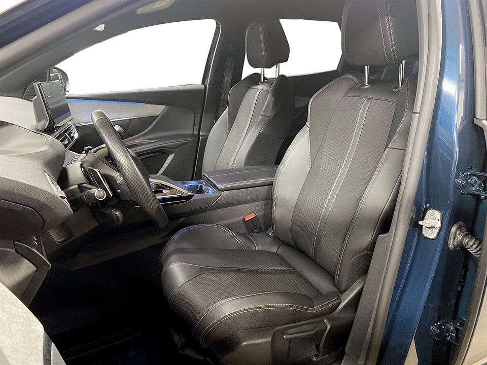 Bild på Peugeot 3008 GT 1.2 PT 130hk Aut B-KAMERA CARPLAY