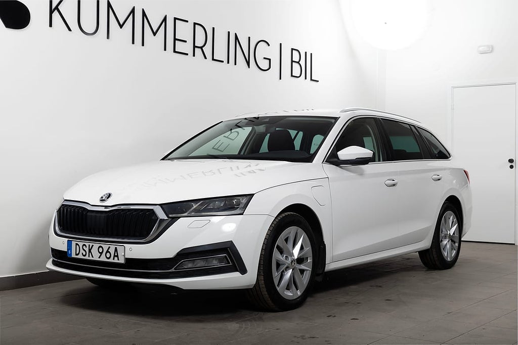 Skoda Octavia Kombi iV Drag/Canton/Cockpit/Parkeringsvärmare/Bkam...