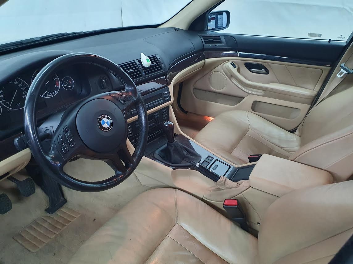 BMW 525 i Touring 192hk 2002, kuva 7/33