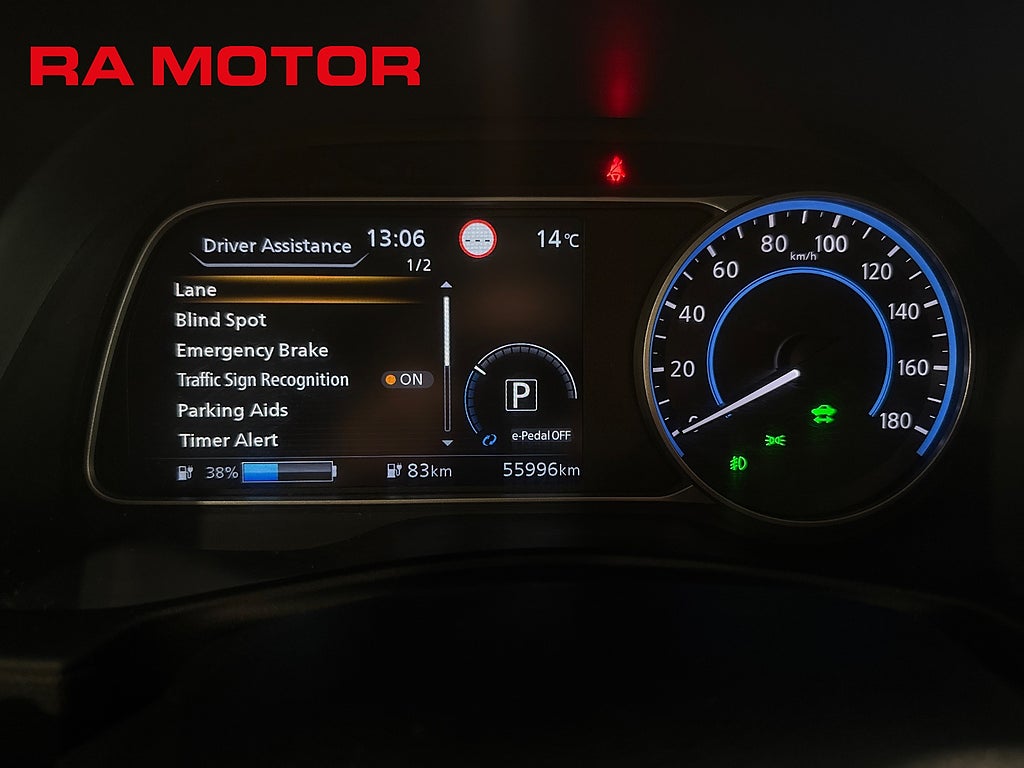 Nissan Leaf 40 kWh 150hk Acenta | Backkamera | Rattvärme | Moms | 2023