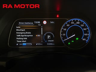 Halvkombi Nissan Leaf 21 av 22