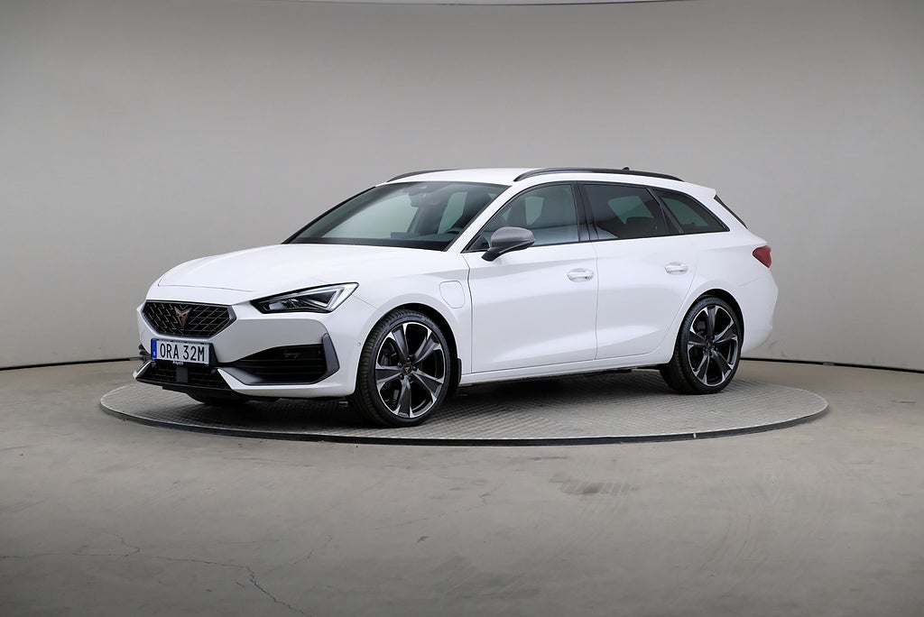 Cupra Leon Sportstourer e-Hybrid 245hk Drag