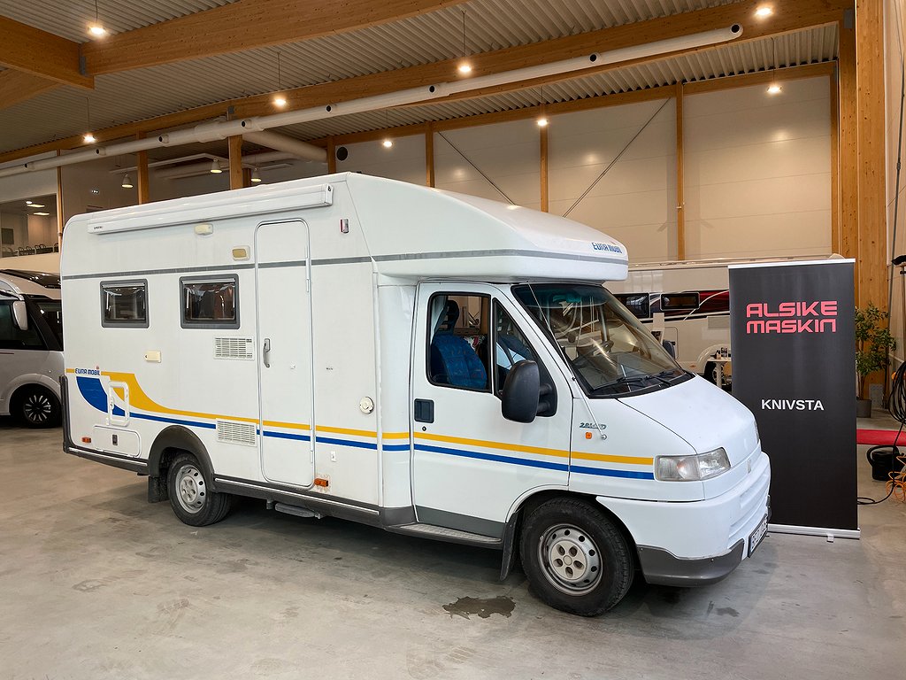 612 SB - Eura Mobil 612 SB / B-körkort / 6 bältad / Under 6,5m