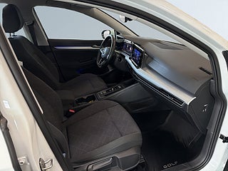 Volkswagen Golf 1.5 eTSI ACT OPF S&V/Psens/Navi/Drag/Pvärm/Rattvärm/BT – bild 10