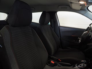 Kombi Peugeot 2008 11 av 22