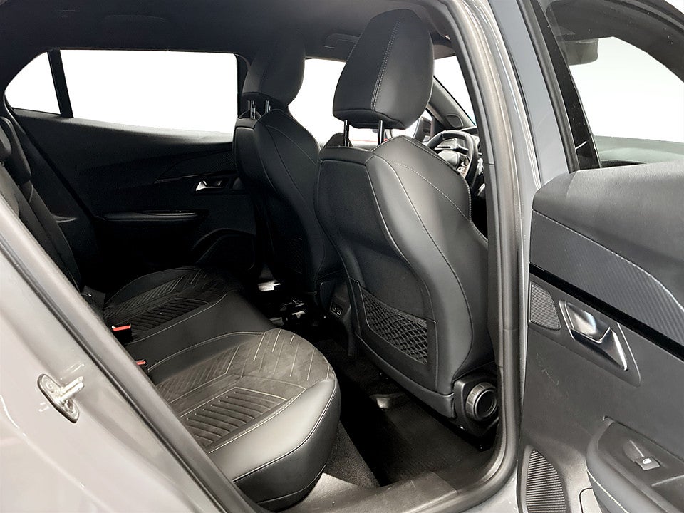 Bild på Peugeot 2008 GT 1.2 PT 130hk Aut B-KAMERA CARPLAY