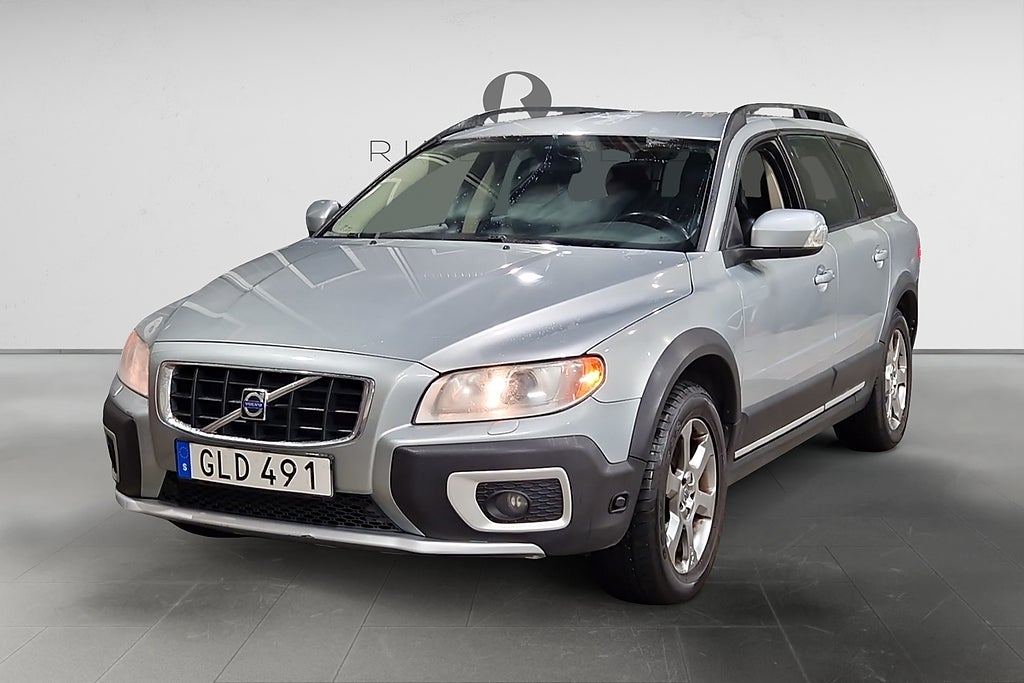 Volvo XC70 D5 185 HK AUT AWD MOMENTUM DRAG D-VÄRM PDC NYSERV