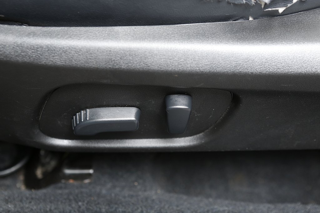 Subaru Forester 2,0i XE AWD Aut Skinn Pano Drag Nybesikt 2014
