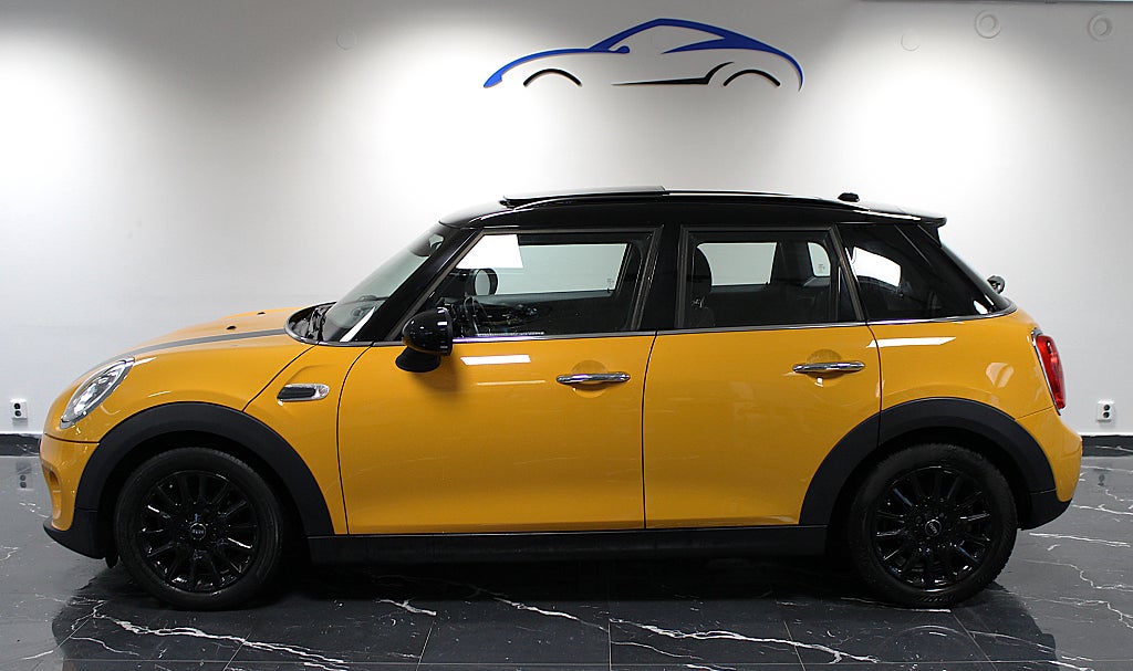 MINI Cooper 5-dörrars Pepper Automat Panorama Harman 1 Ägare