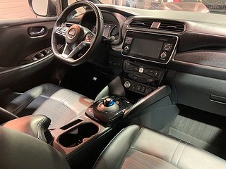 Halvkombi Nissan Leaf 13 av 29