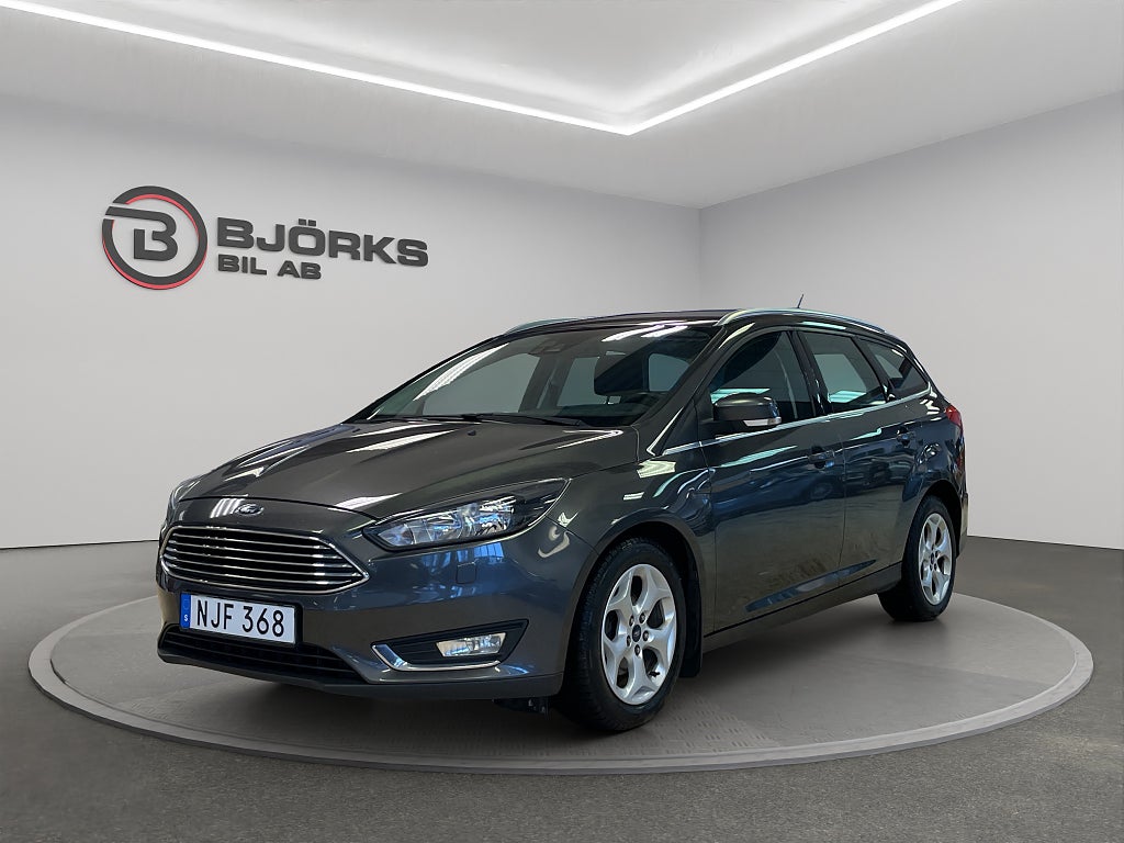 Ford Focus Kombi 1.0 EcoBoost Automat Titanium Kamera 125hk