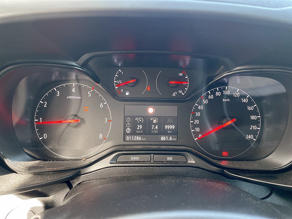 Bild på Opel Combo Cargo XL Business 1.5 130hk Aut L2 WEBASTO B-KAMERA